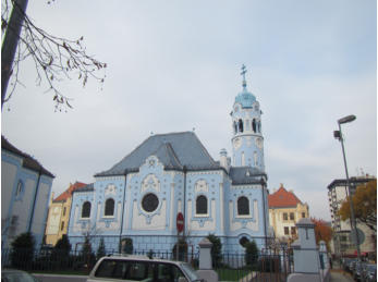 Blaue Kirche in Bratislava  Fotoschlumpfs Abenteuerreisen